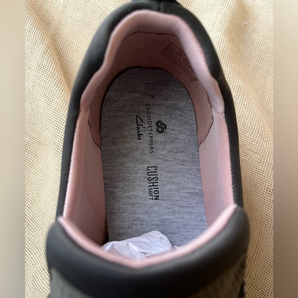 ✨Women's Cloudstepper Nova Way Slip-on Sneaker✨ Color: Dark Olive Combination - Picture 4 of 5